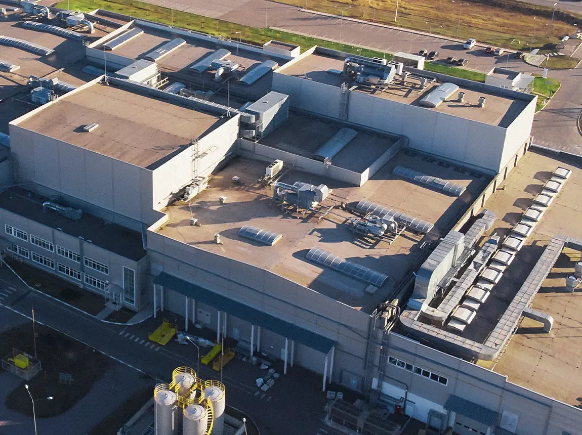 Aerial view of Freon Online facility and warehouse operations